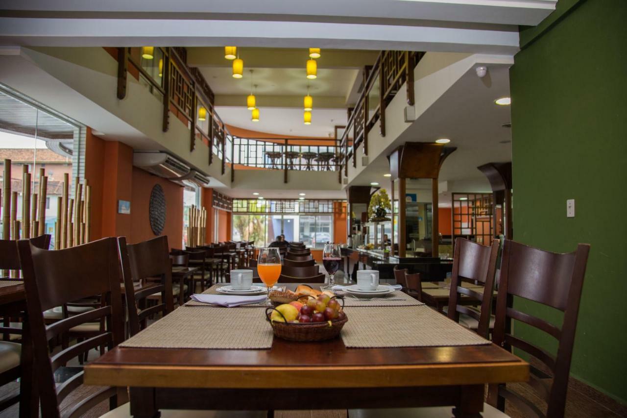 Spazio Marine Hotel - غواراتوبا المظهر الخارجي الصورة